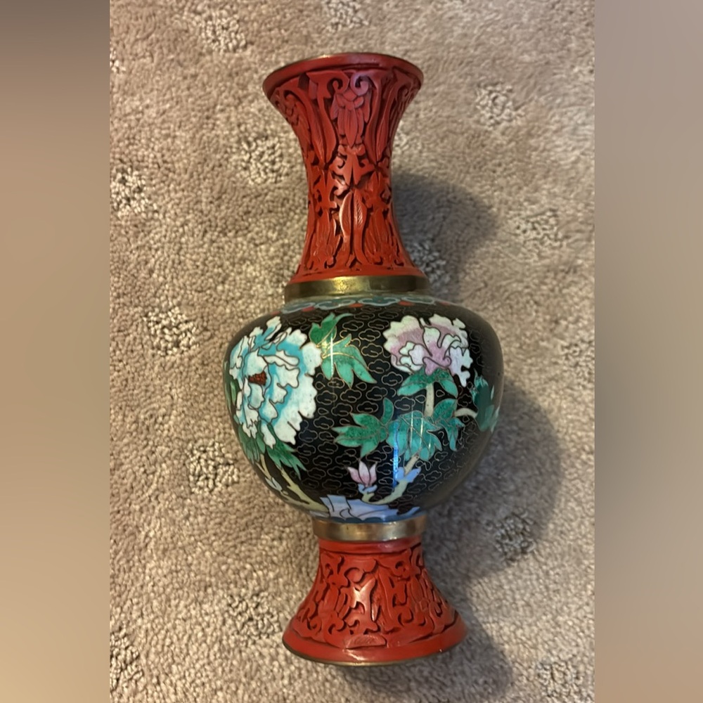 Vintage chinoiserie bud vase